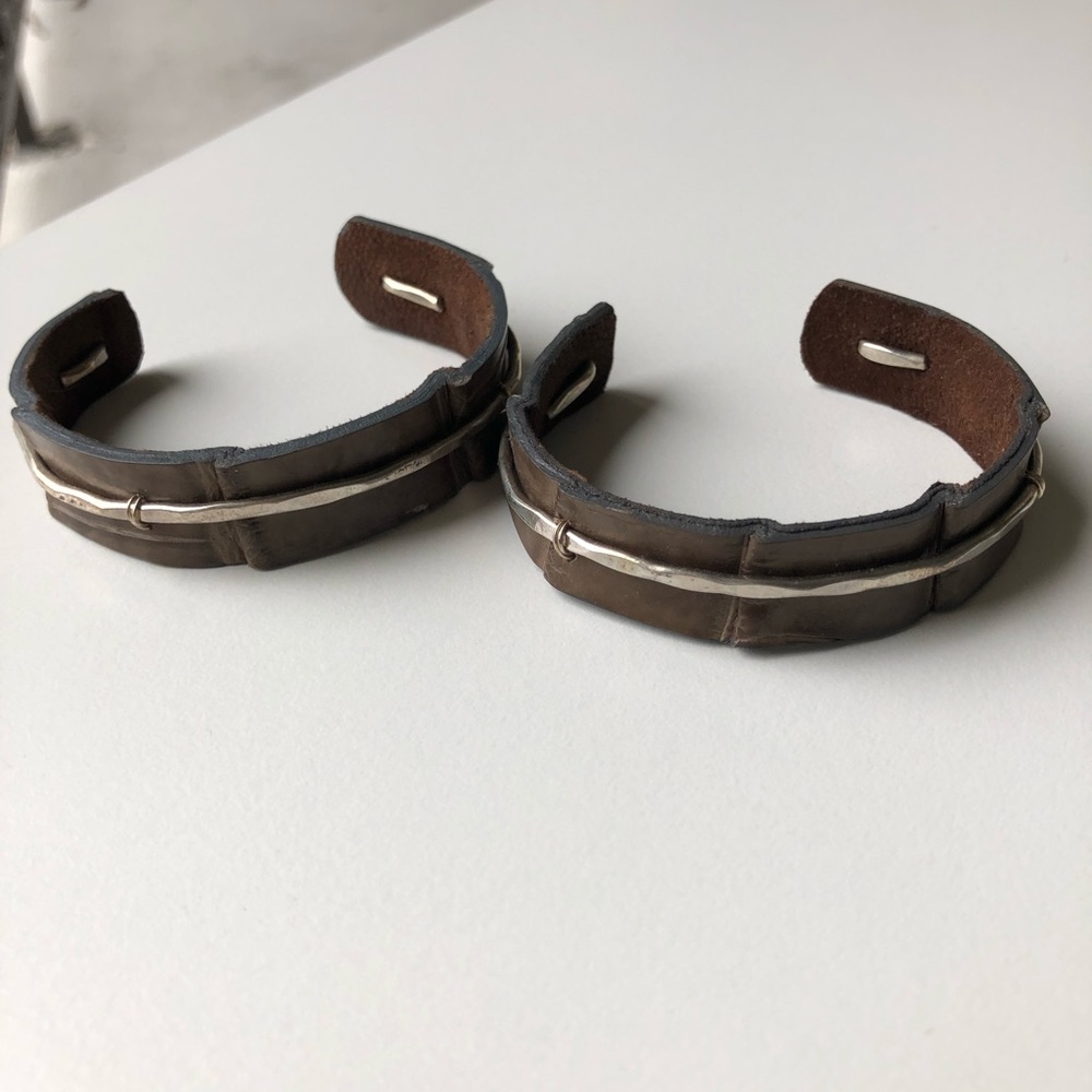 2 brown leather bracelets with hammered silver